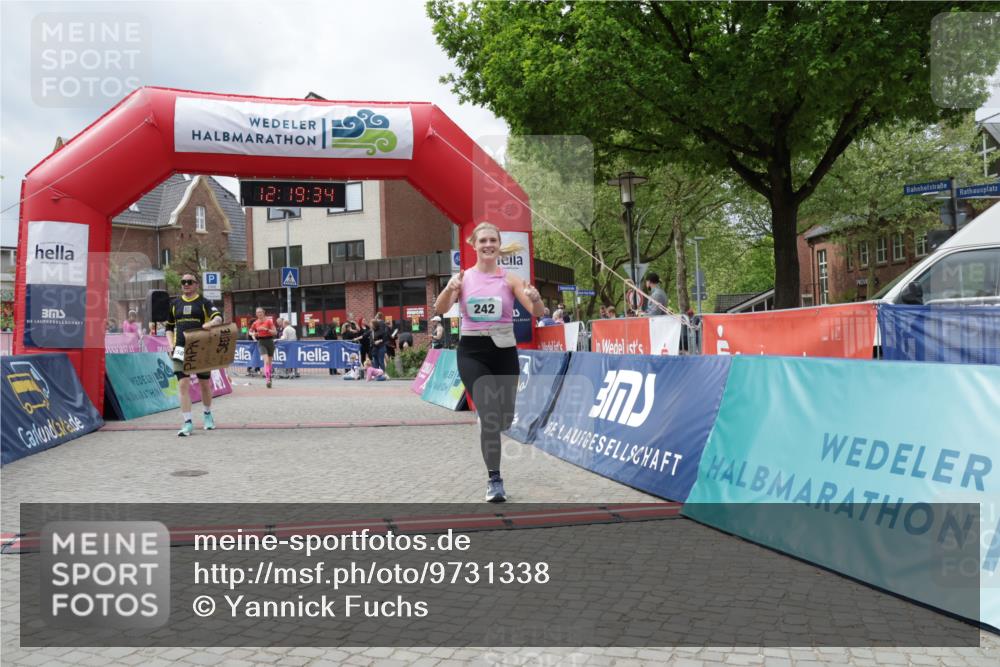 10.05.2026 - 8. Wedeler Halbmarathon Yannick Fuchs http://msf.ph/oto/9731338 10.05.2026 12:19:32 Ziel 242, 358, 708, 2012 meine-sportfotos.de