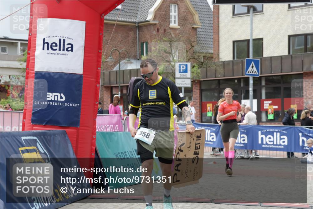 10.05.2026 - 8. Wedeler Halbmarathon Yannick Fuchs http://msf.ph/oto/9731351 10.05.2026 12:19:33 Ziel 242, 358, 708, 2012 meine-sportfotos.de