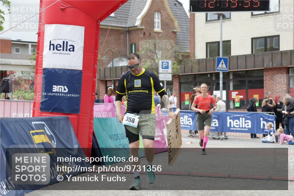 10.05.2026 - 8. Wedeler Halbmarathon Yannick Fuchs http://msf.ph/oto/9731356 10.05.2026 12:19:33 Ziel 242, 358, 708, 2012 meine-sportfotos.de