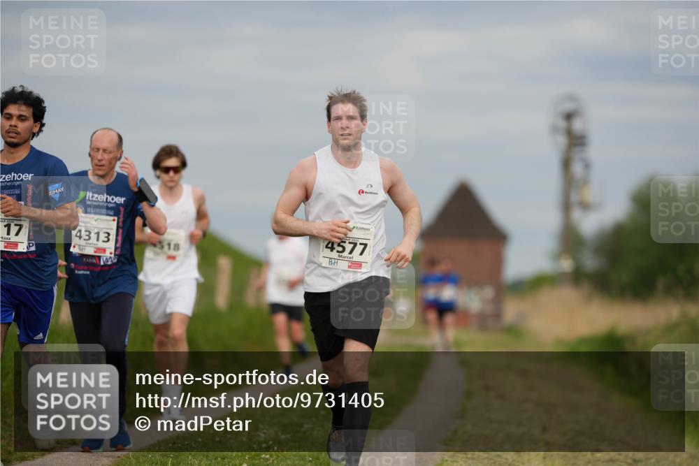 09.05.2026 - Störlauf LAZAROV Photography http://msf.ph/oto/9731405 09.05.2026 18:36:44 Laufen 17, 4313, 18, 4577 meine-sportfotos.de