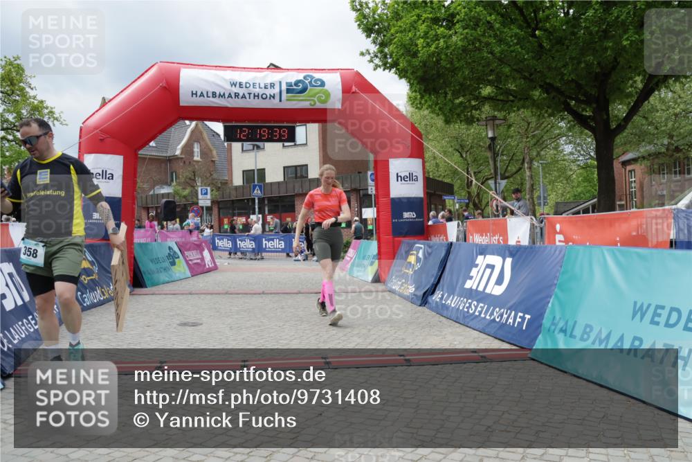 10.05.2026 - 8. Wedeler Halbmarathon Yannick Fuchs http://msf.ph/oto/9731408 10.05.2026 12:19:37 Ziel 242, 358, 2012 meine-sportfotos.de
