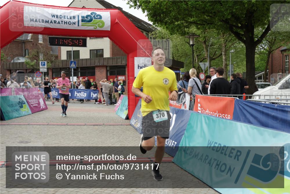 10.05.2026 - 8. Wedeler Halbmarathon Yannick Fuchs http://msf.ph/oto/9731417 10.05.2026 11:45:41 Ziel 367, 370, 459, 460, 2069, 2186 meine-sportfotos.de