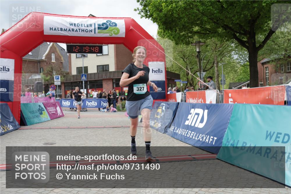 10.05.2026 - 8. Wedeler Halbmarathon Yannick Fuchs http://msf.ph/oto/9731490 10.05.2026 12:19:46 Ziel 327, 1057 meine-sportfotos.de