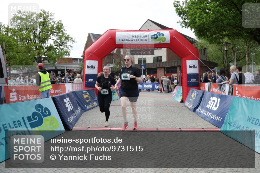 10.05.2026 - 8. Wedeler Halbmarathon Yannick Fuchs http://msf.ph/oto/9731515 10.05.2026 11:45:46 Ziel 370, 459, 460, 2069 meine-sportfotos.de