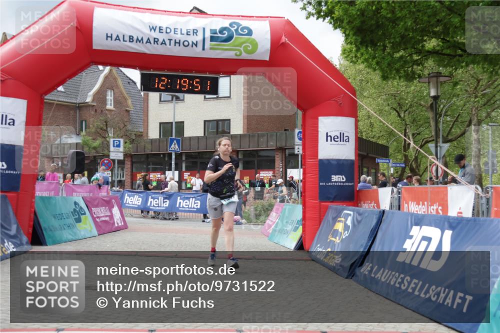 10.05.2026 - 8. Wedeler Halbmarathon Yannick Fuchs http://msf.ph/oto/9731522 10.05.2026 12:19:49 Ziel 327, 1057 meine-sportfotos.de