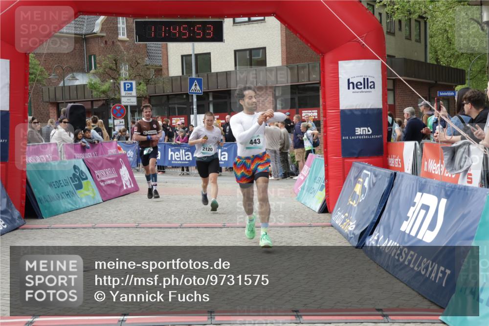 10.05.2026 - 8. Wedeler Halbmarathon Yannick Fuchs http://msf.ph/oto/9731575 10.05.2026 11:45:52 Ziel 443, 725, 2120 meine-sportfotos.de
