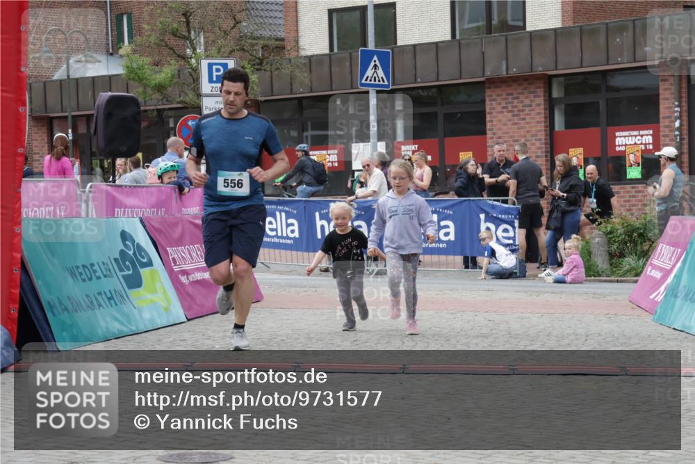 10.05.2026 - 8. Wedeler Halbmarathon Yannick Fuchs http://msf.ph/oto/9731577 10.05.2026 12:21:04 Ziel 556 meine-sportfotos.de
