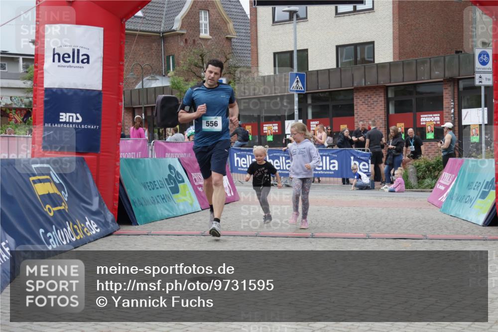 10.05.2026 - 8. Wedeler Halbmarathon Yannick Fuchs http://msf.ph/oto/9731595 10.05.2026 12:21:04 Ziel 556 meine-sportfotos.de