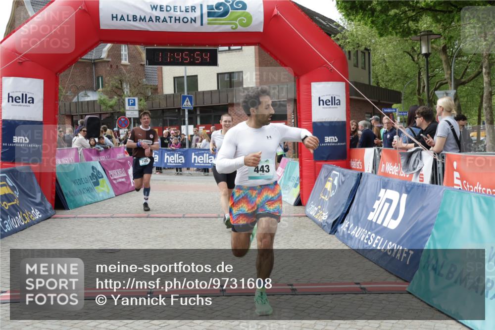 10.05.2026 - 8. Wedeler Halbmarathon Yannick Fuchs http://msf.ph/oto/9731608 10.05.2026 11:45:53 Ziel 443, 725, 759, 2120 meine-sportfotos.de