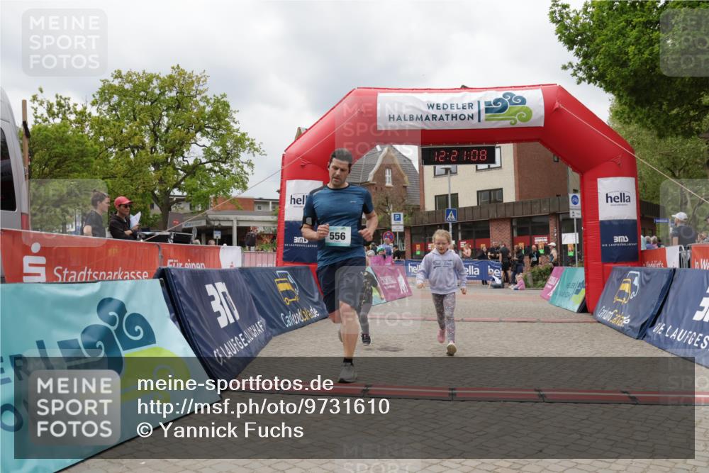 10.05.2026 - 8. Wedeler Halbmarathon Yannick Fuchs http://msf.ph/oto/9731610 10.05.2026 12:21:06 Ziel 556 meine-sportfotos.de