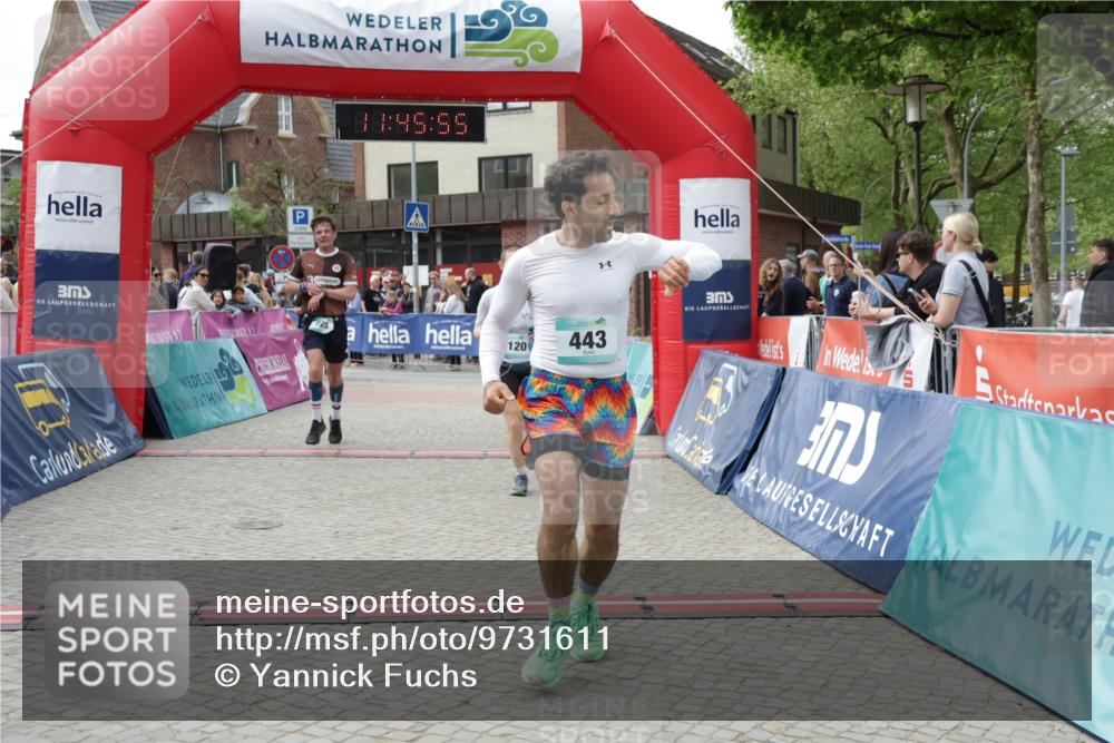 10.05.2026 - 8. Wedeler Halbmarathon Yannick Fuchs http://msf.ph/oto/9731611 10.05.2026 11:45:53 Ziel 443, 725, 759, 2120 meine-sportfotos.de