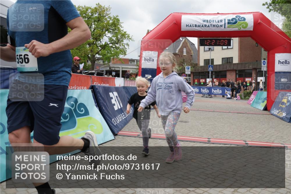 10.05.2026 - 8. Wedeler Halbmarathon Yannick Fuchs http://msf.ph/oto/9731617 10.05.2026 12:21:07 Ziel 556 meine-sportfotos.de