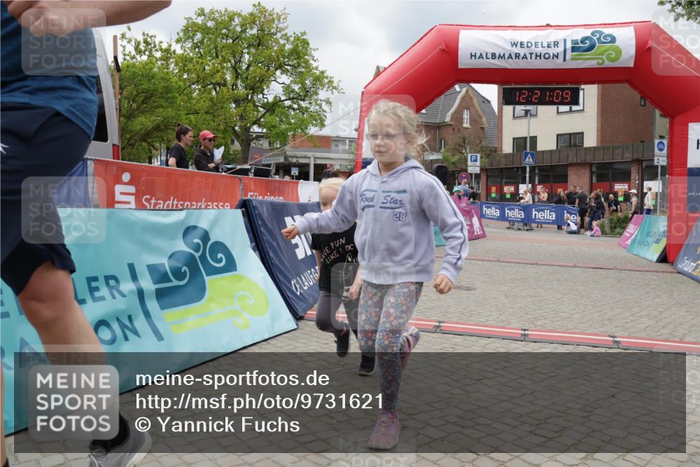 10.05.2026 - 8. Wedeler Halbmarathon Yannick Fuchs http://msf.ph/oto/9731621 10.05.2026 12:21:07 Ziel 556 meine-sportfotos.de
