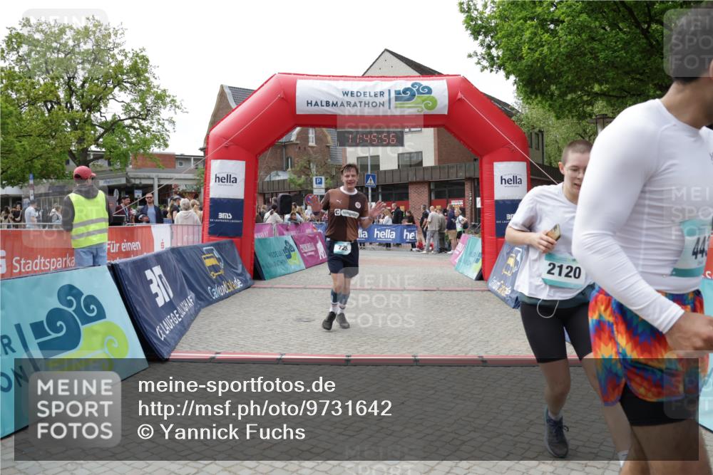 10.05.2026 - 8. Wedeler Halbmarathon Yannick Fuchs http://msf.ph/oto/9731642 10.05.2026 11:45:54 Ziel 443, 725, 759, 2120 meine-sportfotos.de
