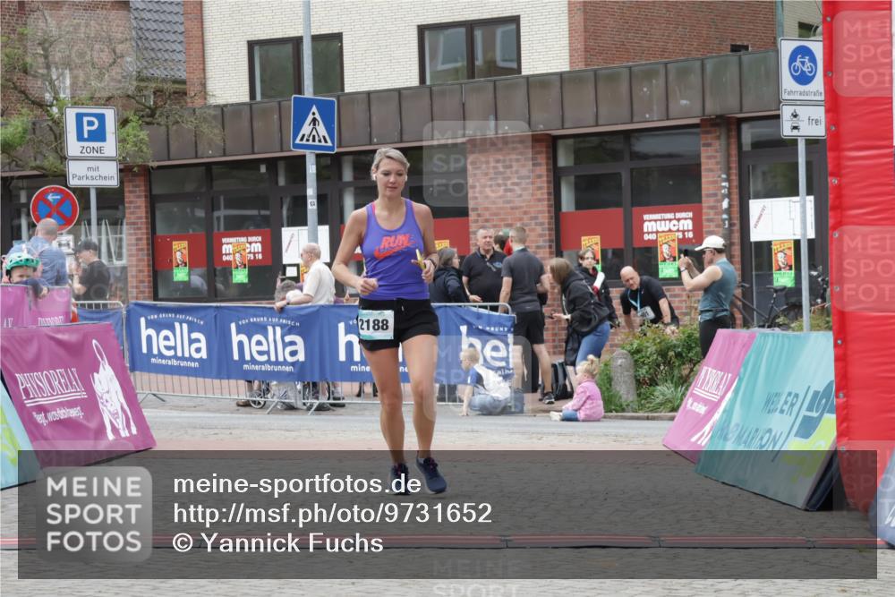 10.05.2026 - 8. Wedeler Halbmarathon Yannick Fuchs http://msf.ph/oto/9731652 10.05.2026 12:21:12 Ziel 2188 meine-sportfotos.de