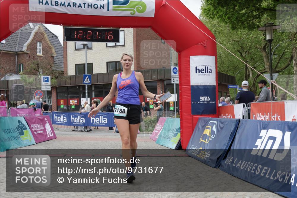 10.05.2026 - 8. Wedeler Halbmarathon Yannick Fuchs http://msf.ph/oto/9731677 10.05.2026 12:21:14 Ziel 93, 2188 meine-sportfotos.de