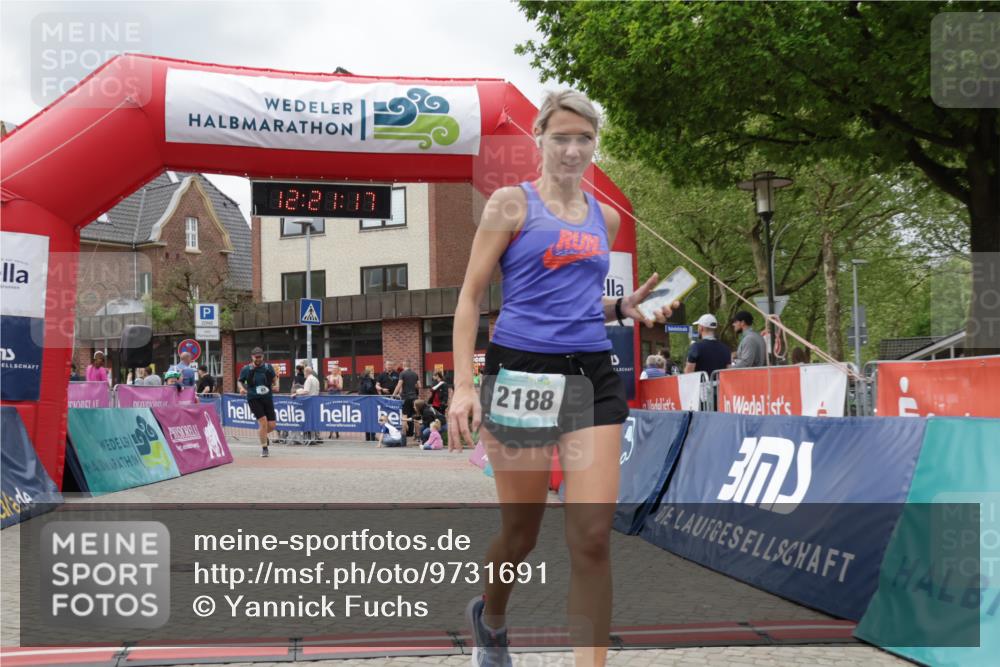 10.05.2026 - 8. Wedeler Halbmarathon Yannick Fuchs http://msf.ph/oto/9731691 10.05.2026 12:21:15 Ziel 93, 2188 meine-sportfotos.de