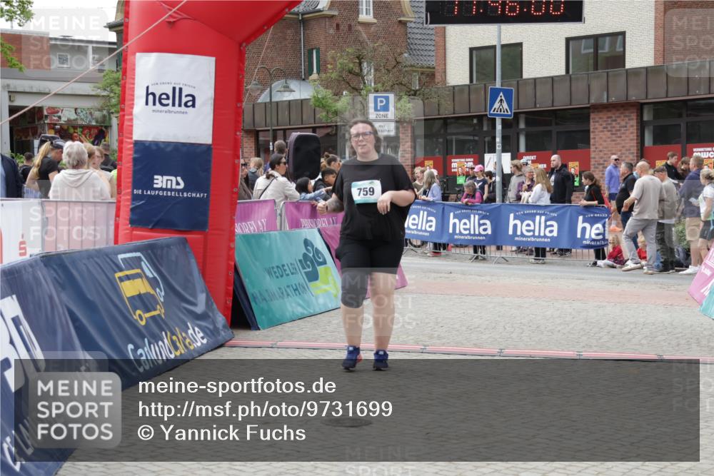 10.05.2026 - 8. Wedeler Halbmarathon Yannick Fuchs http://msf.ph/oto/9731699 10.05.2026 11:45:58 Ziel 725, 759, 2120 meine-sportfotos.de