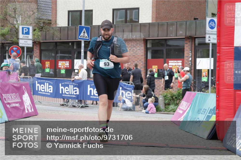 10.05.2026 - 8. Wedeler Halbmarathon Yannick Fuchs http://msf.ph/oto/9731706 10.05.2026 12:21:17 Ziel 93, 2188 meine-sportfotos.de