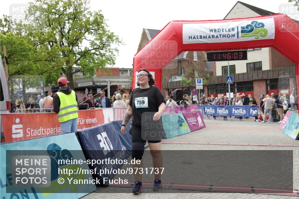 10.05.2026 - 8. Wedeler Halbmarathon Yannick Fuchs http://msf.ph/oto/9731737 10.05.2026 11:46:01 Ziel 759 meine-sportfotos.de