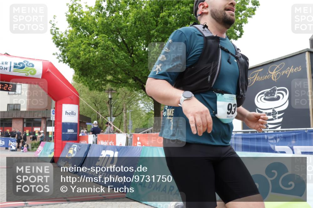 10.05.2026 - 8. Wedeler Halbmarathon Yannick Fuchs http://msf.ph/oto/9731750 10.05.2026 12:21:20 Ziel 93 meine-sportfotos.de