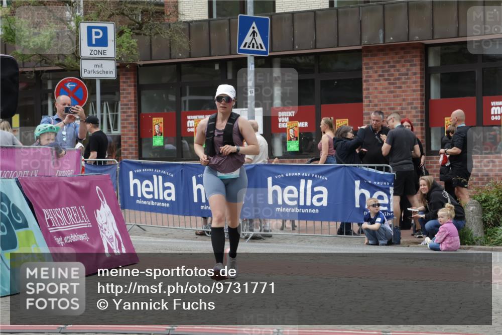 10.05.2026 - 8. Wedeler Halbmarathon Yannick Fuchs http://msf.ph/oto/9731771 10.05.2026 12:21:26 Ziel 617 meine-sportfotos.de
