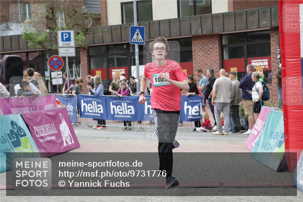 10.05.2026 - 8. Wedeler Halbmarathon Yannick Fuchs http://msf.ph/oto/9731776 10.05.2026 11:46:07 Ziel 1023 meine-sportfotos.de