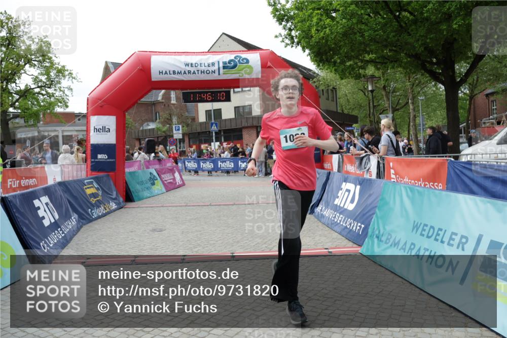 10.05.2026 - 8. Wedeler Halbmarathon Yannick Fuchs http://msf.ph/oto/9731820 10.05.2026 11:46:08 Ziel 580, 1023 meine-sportfotos.de