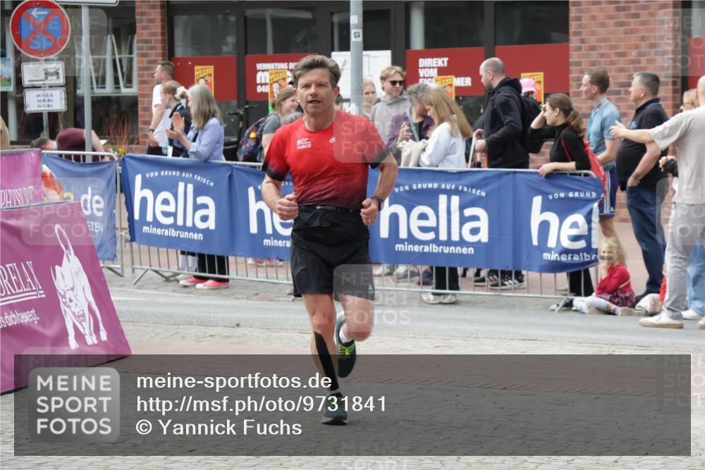 10.05.2026 - 8. Wedeler Halbmarathon Yannick Fuchs http://msf.ph/oto/9731841 10.05.2026 11:46:11 Ziel 172, 580, 1023 meine-sportfotos.de