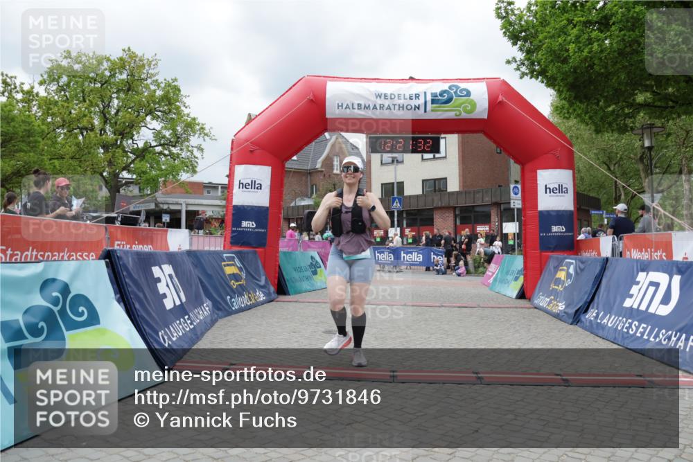 10.05.2026 - 8. Wedeler Halbmarathon Yannick Fuchs http://msf.ph/oto/9731846 10.05.2026 12:21:30 Ziel 617 meine-sportfotos.de
