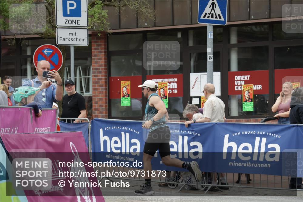 10.05.2026 - 8. Wedeler Halbmarathon Yannick Fuchs http://msf.ph/oto/9731873 10.05.2026 12:21:32 Ziel 617 meine-sportfotos.de