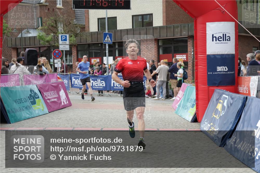 10.05.2026 - 8. Wedeler Halbmarathon Yannick Fuchs http://msf.ph/oto/9731879 10.05.2026 11:46:12 Ziel 172, 580, 1023 meine-sportfotos.de