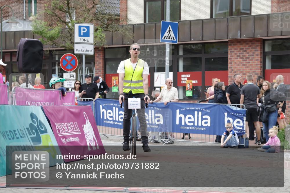 10.05.2026 - 8. Wedeler Halbmarathon Yannick Fuchs http://msf.ph/oto/9731882 10.05.2026 12:21:50 Ziel  meine-sportfotos.de