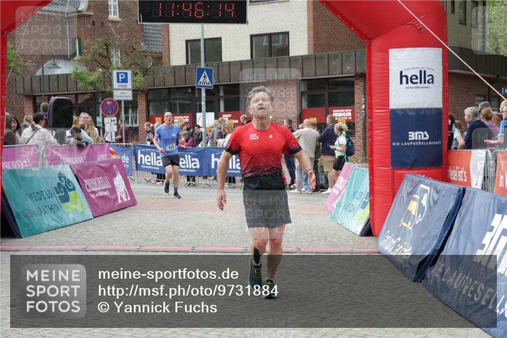 10.05.2026 - 8. Wedeler Halbmarathon Yannick Fuchs http://msf.ph/oto/9731884 10.05.2026 11:46:12 Ziel 172, 580, 1023 meine-sportfotos.de