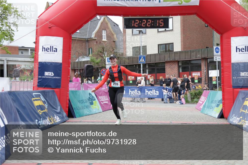 10.05.2026 - 8. Wedeler Halbmarathon Yannick Fuchs http://msf.ph/oto/9731928 10.05.2026 12:22:13 Ziel 270 meine-sportfotos.de