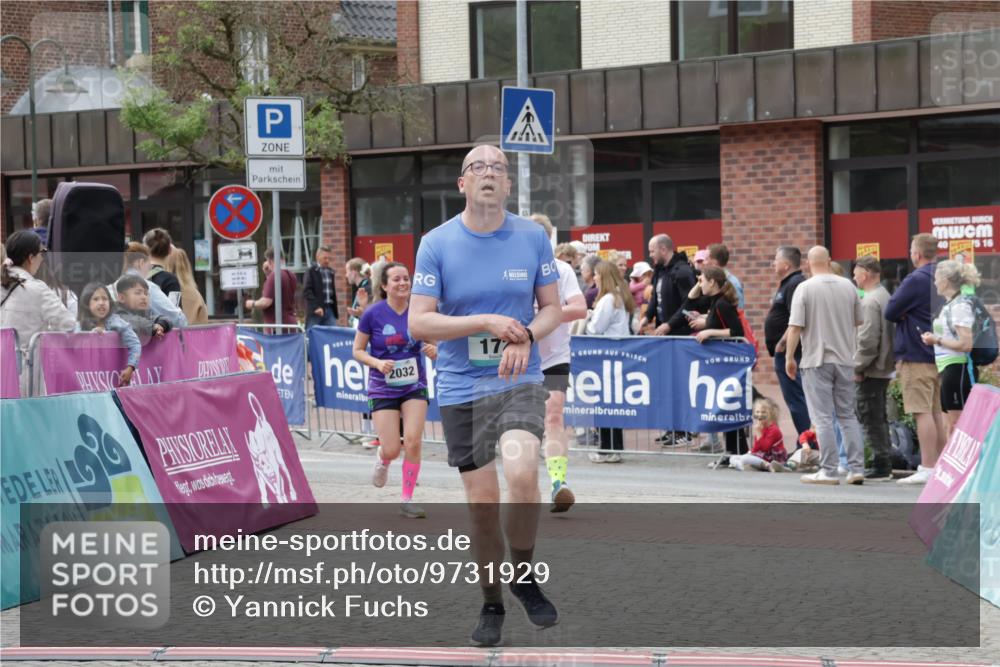 10.05.2026 - 8. Wedeler Halbmarathon Yannick Fuchs http://msf.ph/oto/9731929 10.05.2026 11:46:15 Ziel 172, 580, 2032, 2033 meine-sportfotos.de