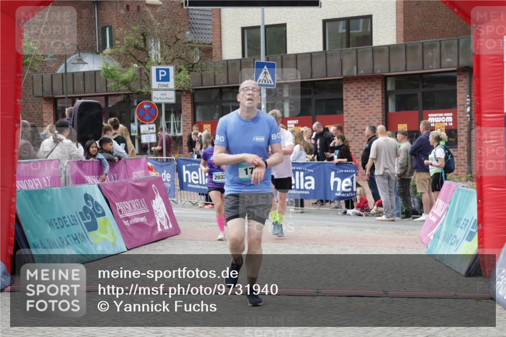 10.05.2026 - 8. Wedeler Halbmarathon Yannick Fuchs http://msf.ph/oto/9731940 10.05.2026 11:46:15 Ziel 172, 580, 2032, 2033 meine-sportfotos.de