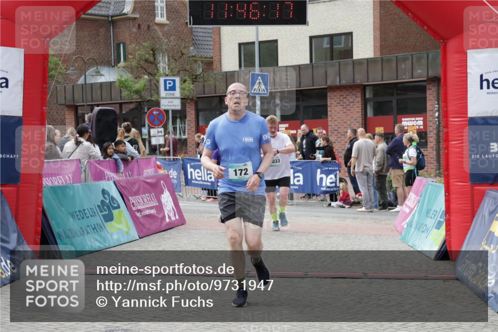 10.05.2026 - 8. Wedeler Halbmarathon Yannick Fuchs http://msf.ph/oto/9731947 10.05.2026 11:46:15 Ziel 172, 580, 2032, 2033 meine-sportfotos.de