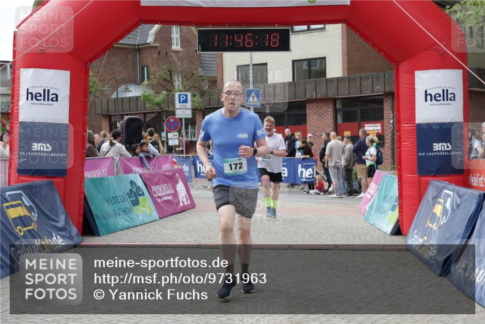 10.05.2026 - 8. Wedeler Halbmarathon Yannick Fuchs http://msf.ph/oto/9731963 10.05.2026 11:46:16 Ziel 172, 580, 2032, 2033 meine-sportfotos.de