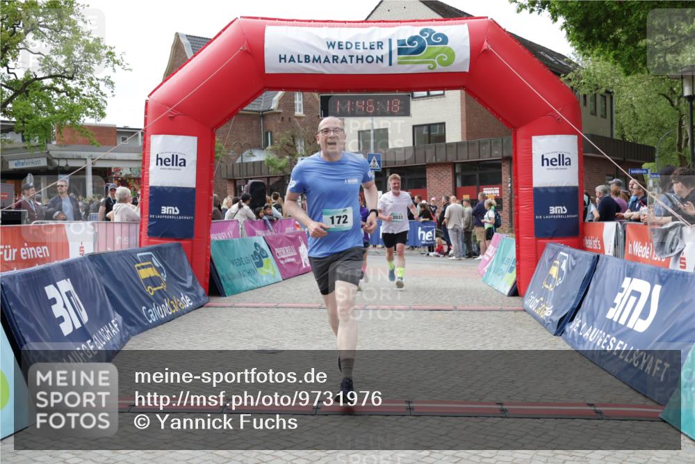 10.05.2026 - 8. Wedeler Halbmarathon Yannick Fuchs http://msf.ph/oto/9731976 10.05.2026 11:46:16 Ziel 172, 580, 2032, 2033 meine-sportfotos.de
