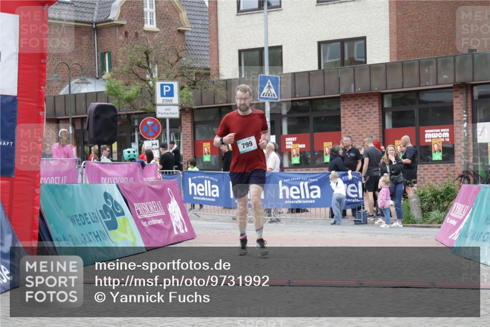 10.05.2026 - 8. Wedeler Halbmarathon Yannick Fuchs http://msf.ph/oto/9731992 10.05.2026 12:22:33 Ziel 799 meine-sportfotos.de