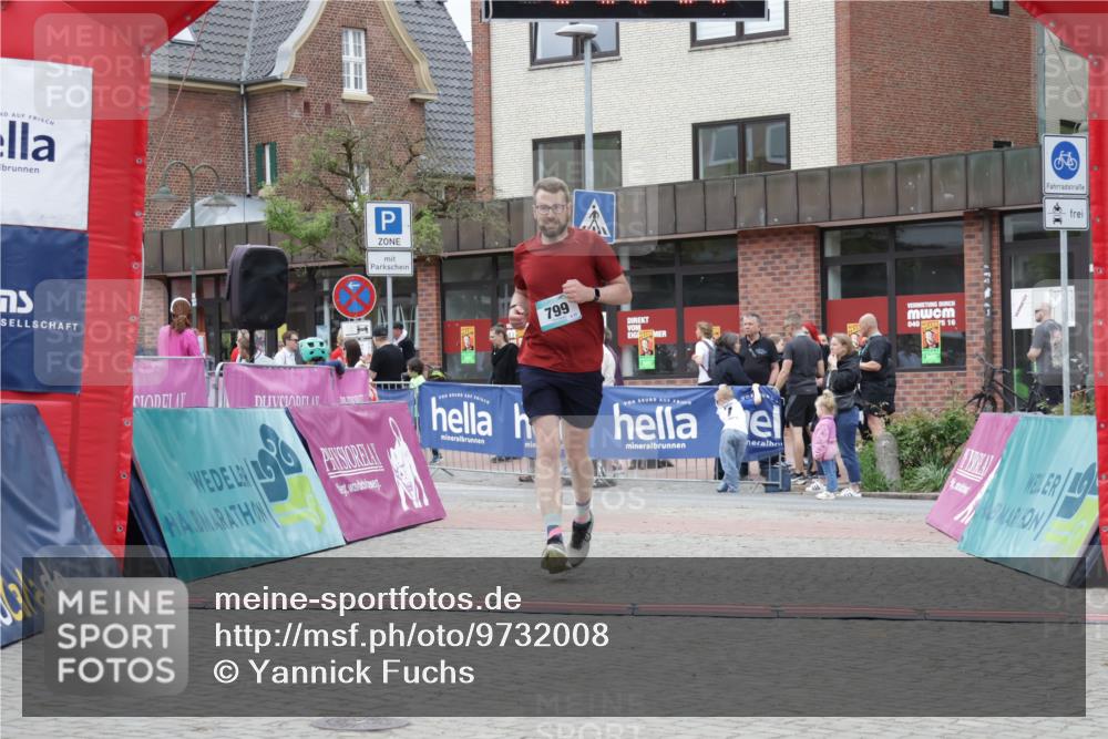 10.05.2026 - 8. Wedeler Halbmarathon Yannick Fuchs http://msf.ph/oto/9732008 10.05.2026 12:22:33 Ziel 799 meine-sportfotos.de