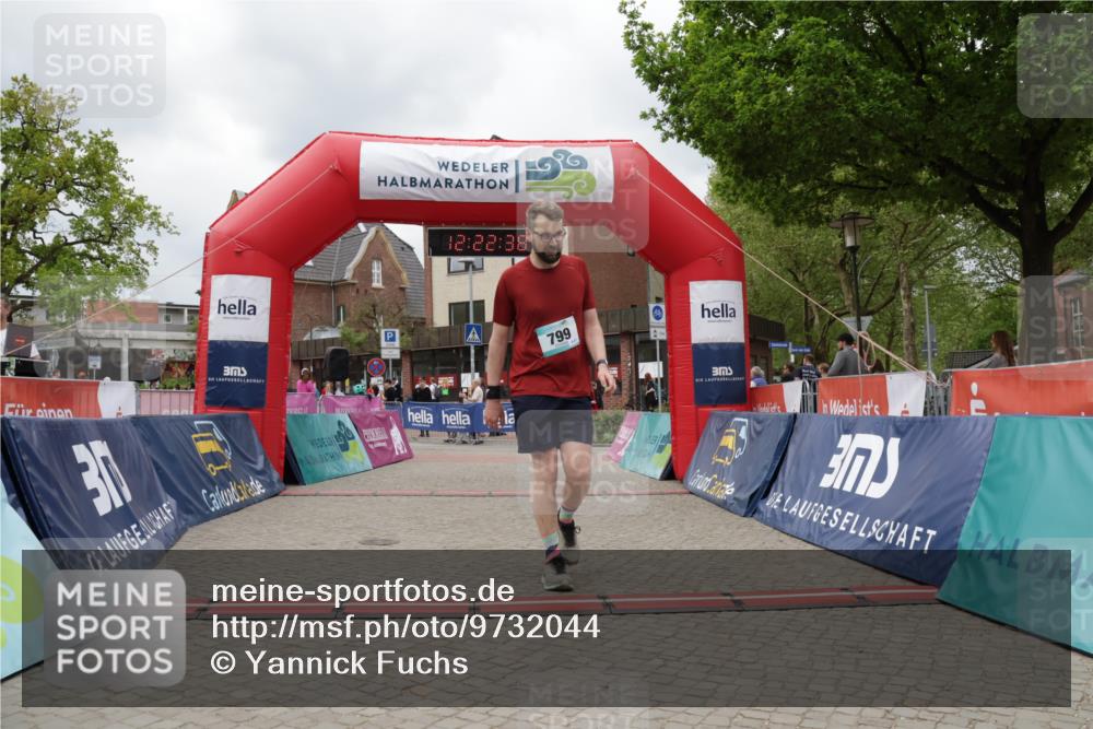 10.05.2026 - 8. Wedeler Halbmarathon Yannick Fuchs http://msf.ph/oto/9732044 10.05.2026 12:22:36 Ziel 799 meine-sportfotos.de