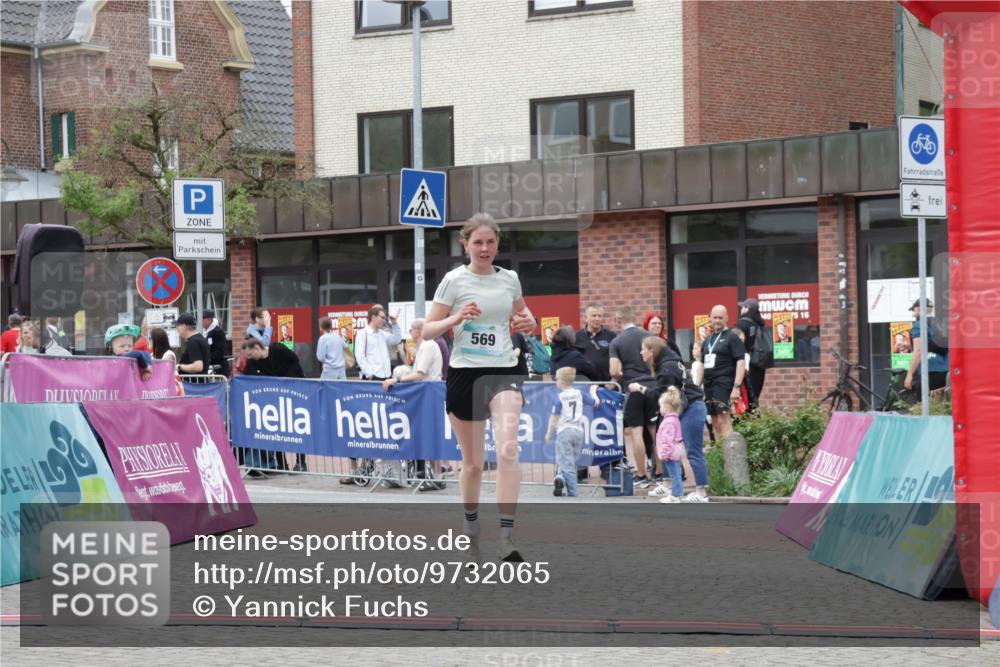 10.05.2026 - 8. Wedeler Halbmarathon Yannick Fuchs http://msf.ph/oto/9732065 10.05.2026 12:22:40 Ziel 569 meine-sportfotos.de