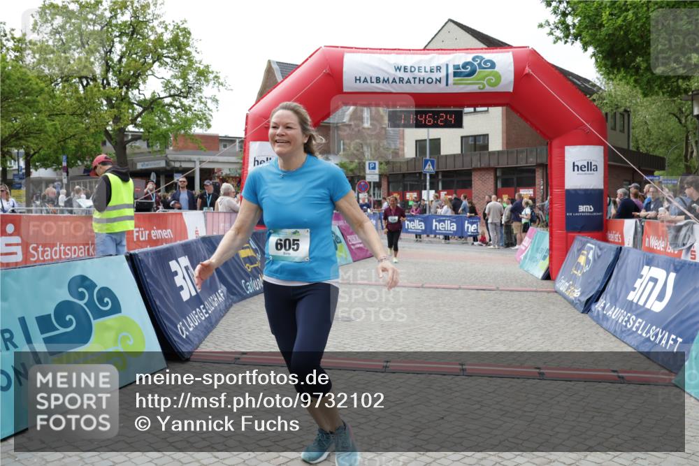 10.05.2026 - 8. Wedeler Halbmarathon Yannick Fuchs http://msf.ph/oto/9732102 10.05.2026 11:46:23 Ziel 158, 605, 2032, 2033 meine-sportfotos.de