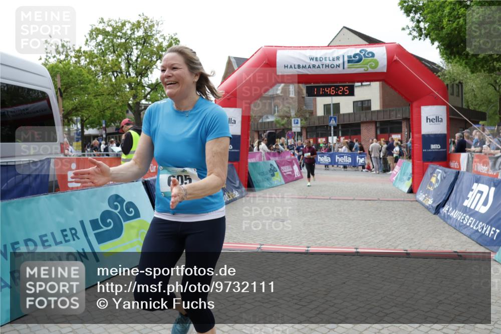 10.05.2026 - 8. Wedeler Halbmarathon Yannick Fuchs http://msf.ph/oto/9732111 10.05.2026 11:46:23 Ziel 158, 605, 2032, 2033 meine-sportfotos.de