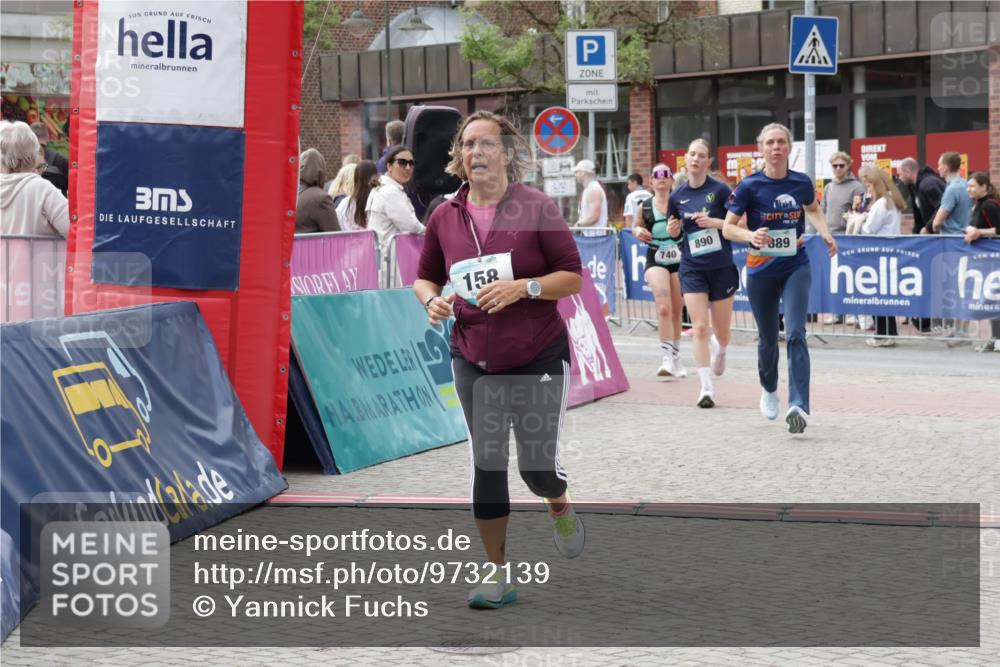 10.05.2026 - 8. Wedeler Halbmarathon Yannick Fuchs http://msf.ph/oto/9732139 10.05.2026 11:46:25 Ziel 158, 605, 740 meine-sportfotos.de
