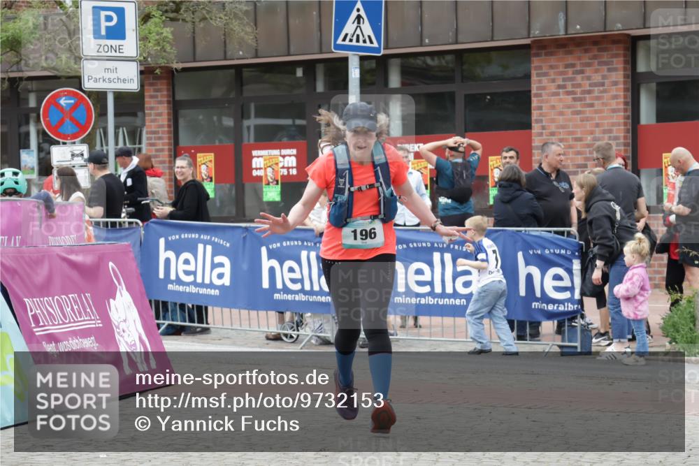 10.05.2026 - 8. Wedeler Halbmarathon Yannick Fuchs http://msf.ph/oto/9732153 10.05.2026 12:23:03 Ziel 196 meine-sportfotos.de