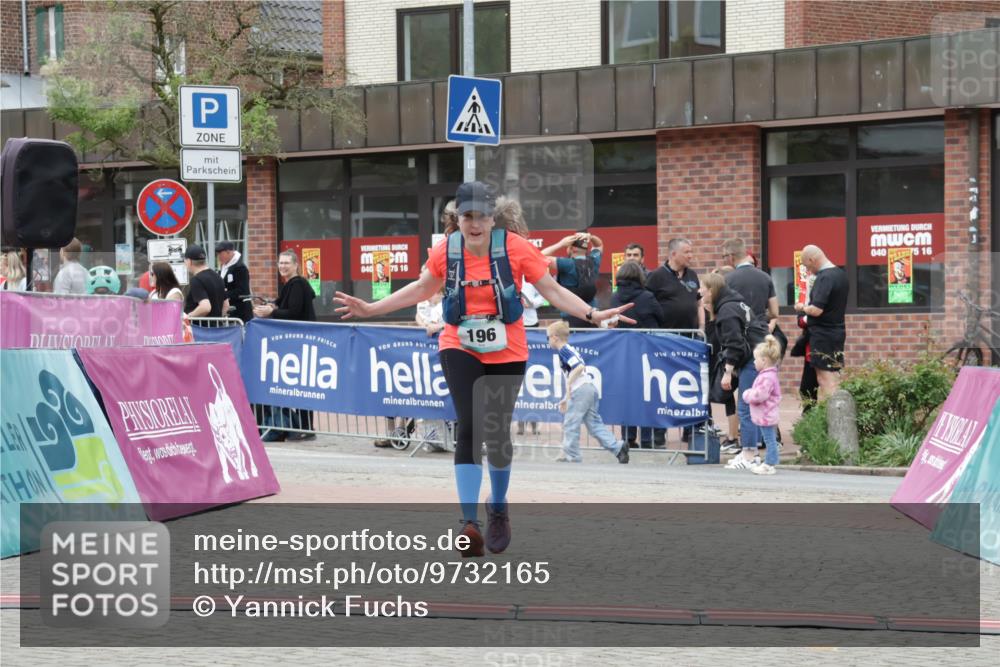 10.05.2026 - 8. Wedeler Halbmarathon Yannick Fuchs http://msf.ph/oto/9732165 10.05.2026 12:23:04 Ziel 196 meine-sportfotos.de