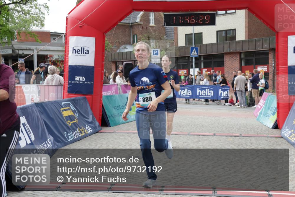 10.05.2026 - 8. Wedeler Halbmarathon Yannick Fuchs http://msf.ph/oto/9732192 10.05.2026 11:46:28 Ziel 158, 740 meine-sportfotos.de